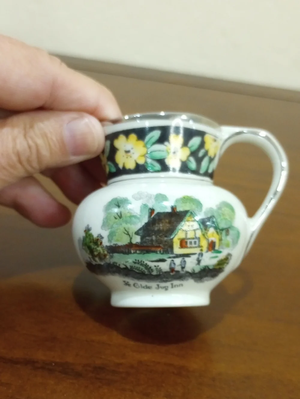 Old Castle English Creamers, Set Of 3 - Vintage!